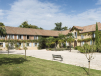 Ensemble de gîtes à vendre en France